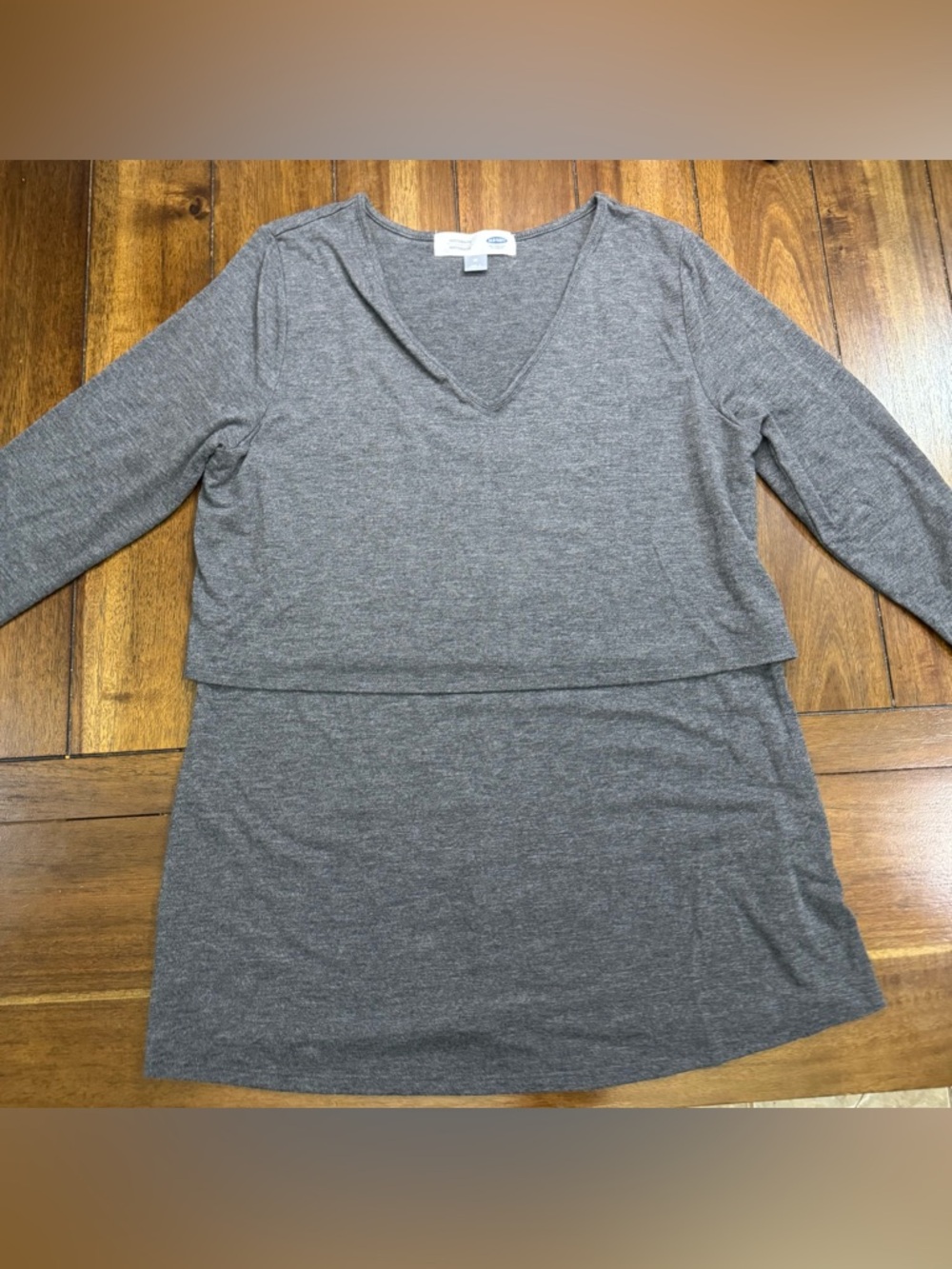 Old Navy Maternity Gray V-Neck Long Sleeve Top Size M Stretch Casual Lightweight